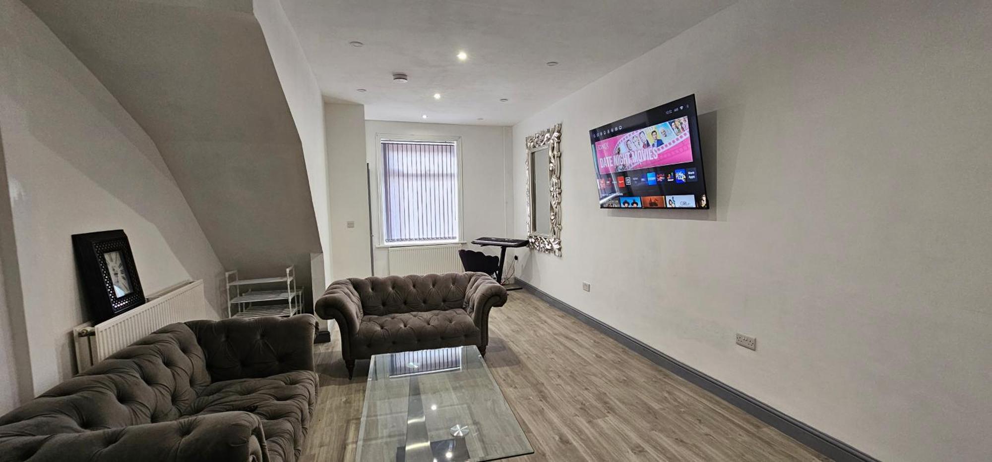 Luxury Four Bedroom House Bradford  Exterior photo