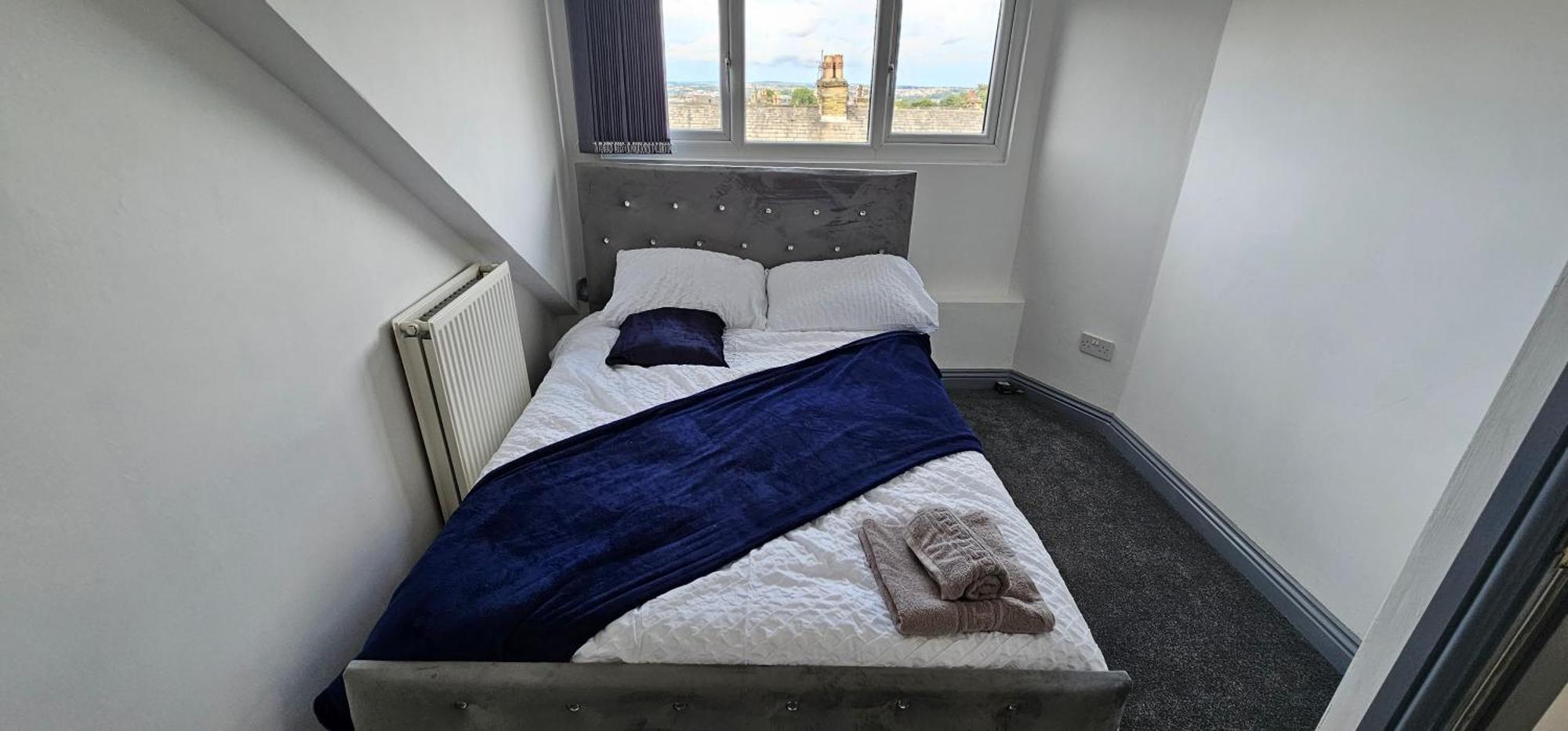 Luxury Four Bedroom House Bradford  Exterior photo